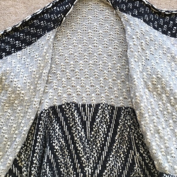 Anthropologie Moth Amba Fringe Cardigan - Picture 3 of 4